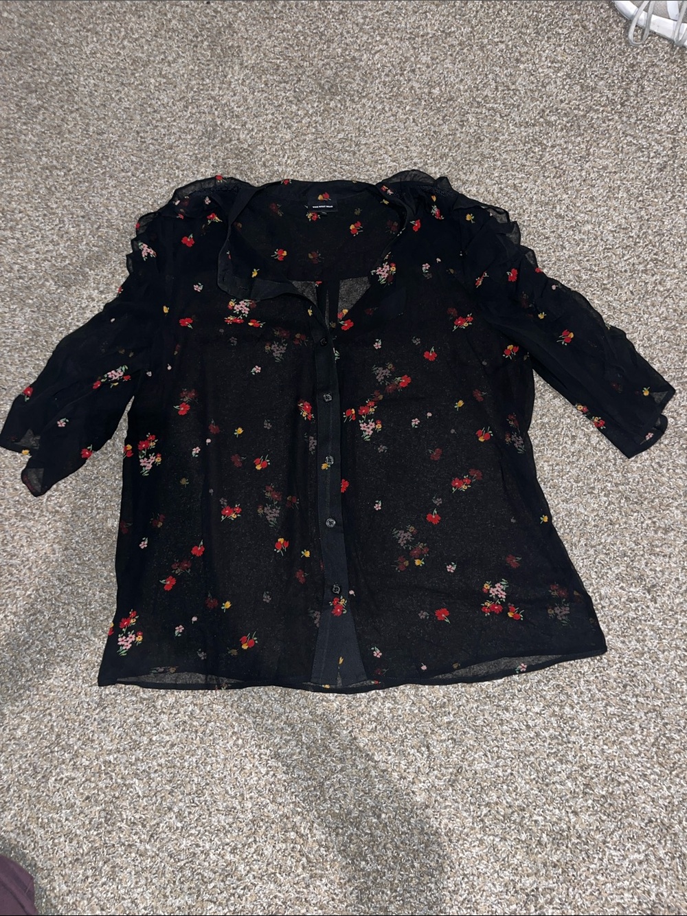 WHO WHAT WEAR Black Sheer Floral Button-Up Blouse